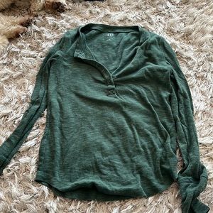 gap waffle shirt